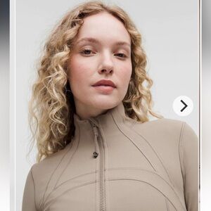 Lululemon Cropped Define 12 NWT Warm Ash Grey